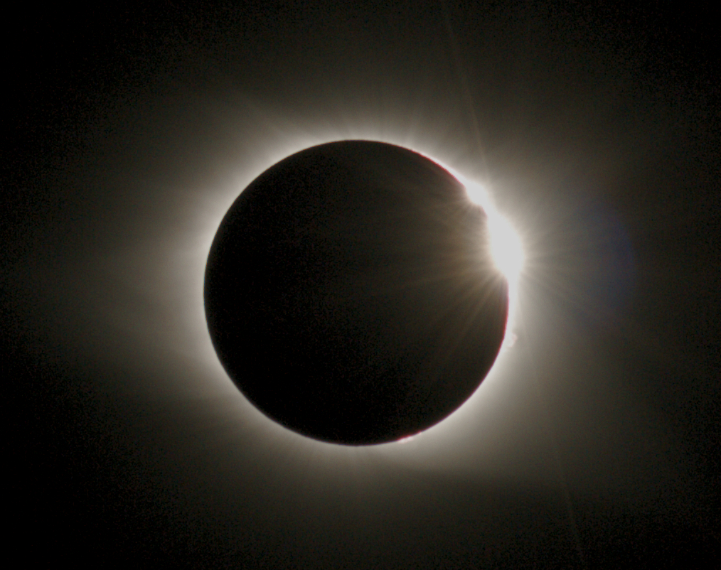 Bailey's-Beads-and-Prominences - End of Totality  by Terry Riopka